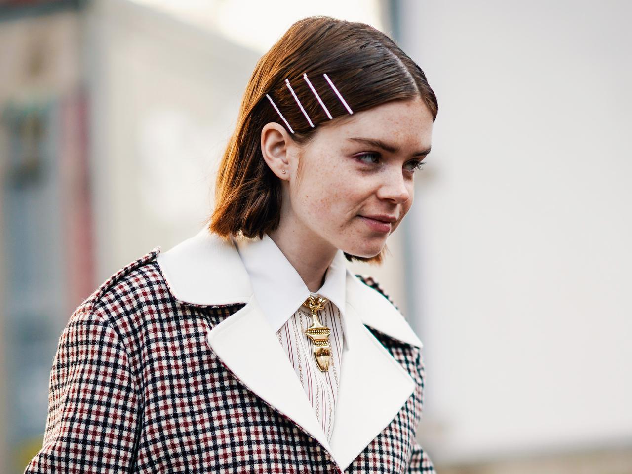 ヘアピンの“正しい向き”って?意外と知らないヘアピンの留め方