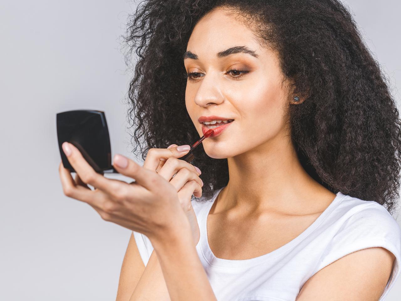 2021年トレンドリップはコレ!瞬時にあか抜けるリップの塗り方