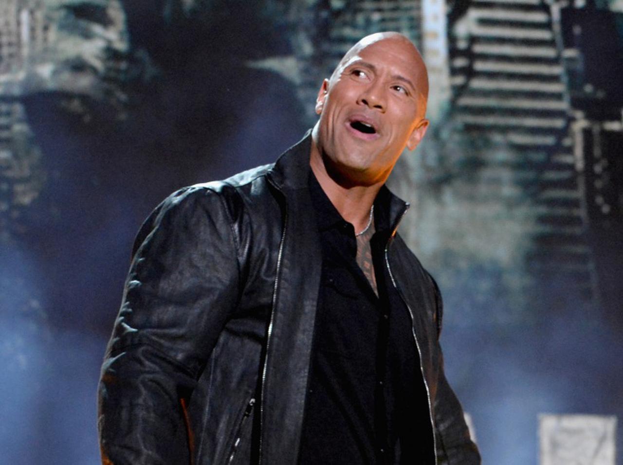 ドウェイン・ジョンソンが「吸い玉」をした結果、痛々しい背中に…