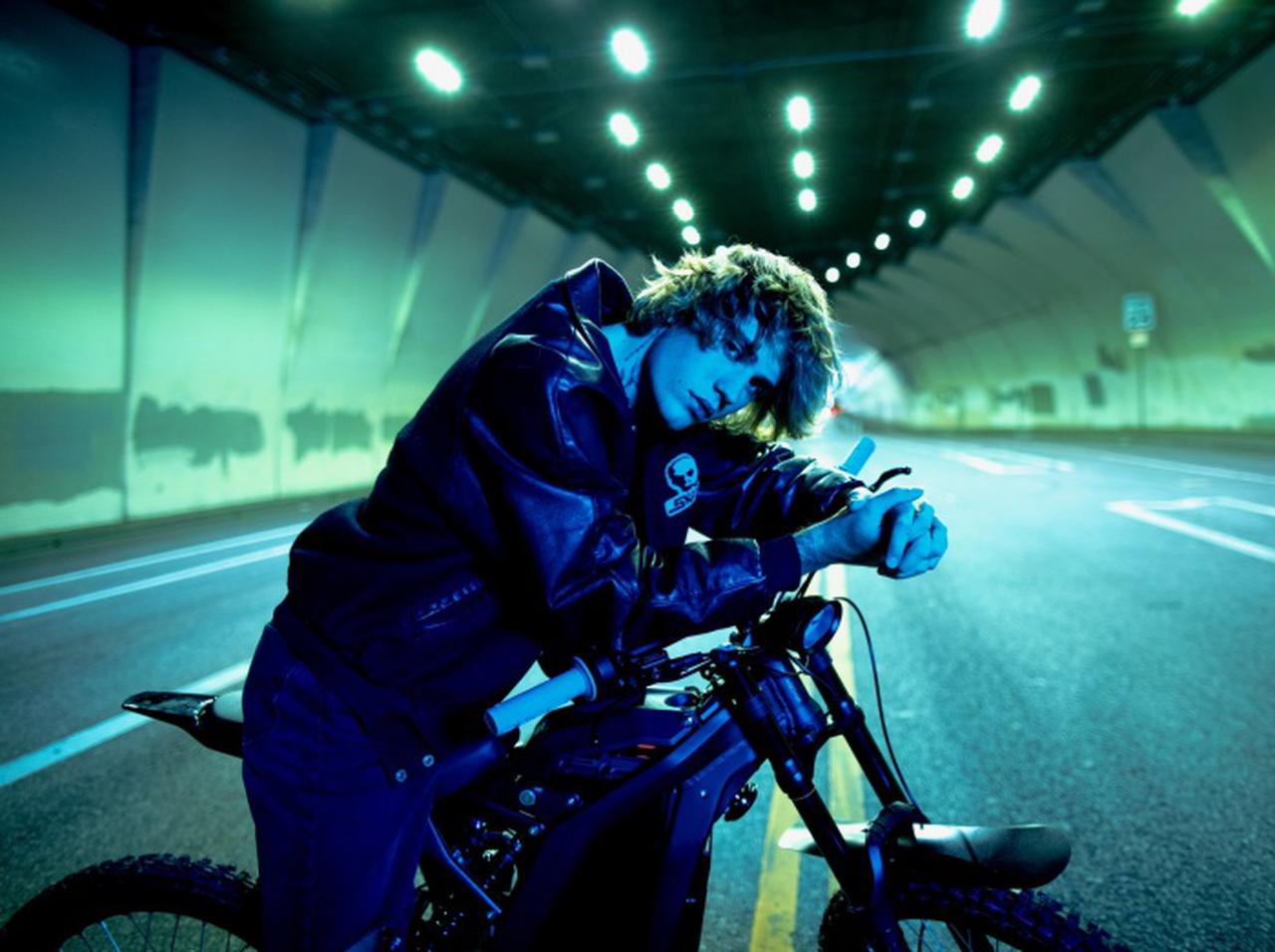 ジャスティン・ビーバー、待望の新アルバム『ジャスティス』でさらなる高みへ