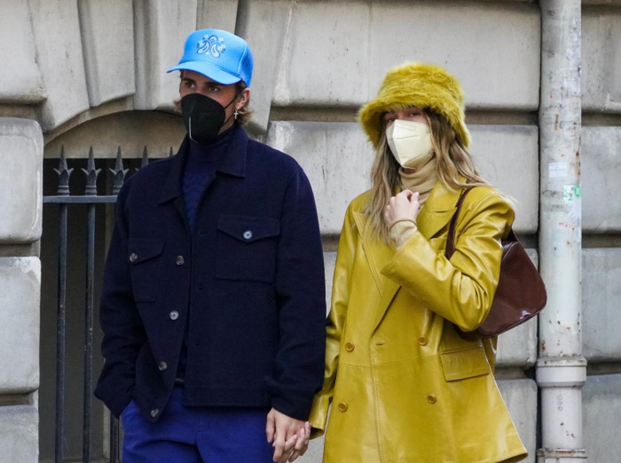 ジャスティン・ビーバー、妻と足元を「ナイキ エアフォース1」でそろえたカップルコーデを披露