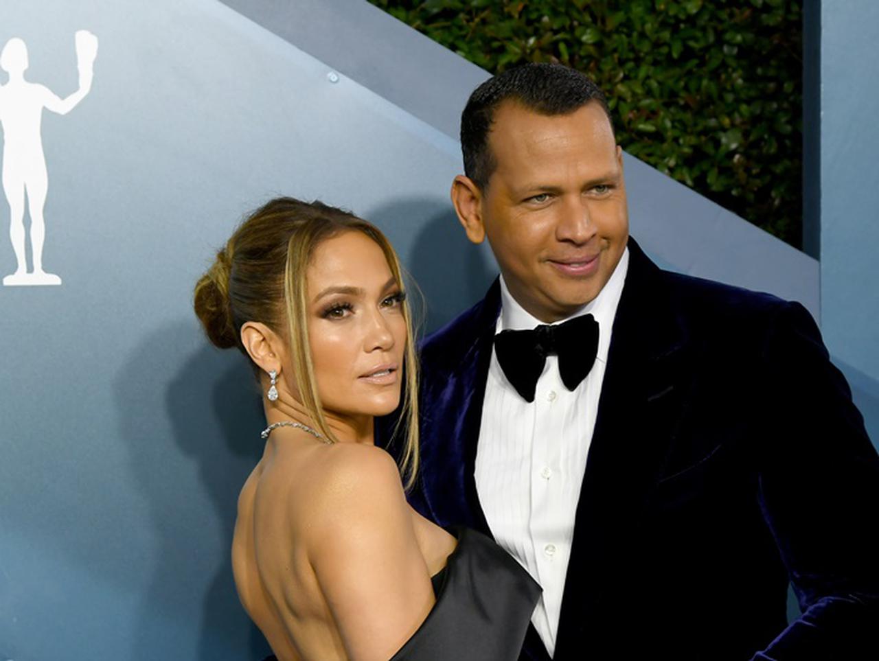 ジェニファー・ロペスとアレックス・ロドリゲス、、破局説を払拭する「キス」撮られる