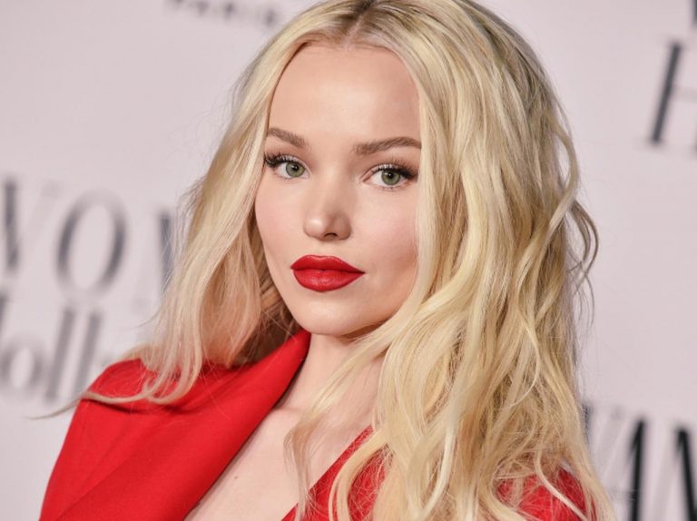 ダヴ・キャメロン、自分のお手本は「自分」と語る理由がさすが
