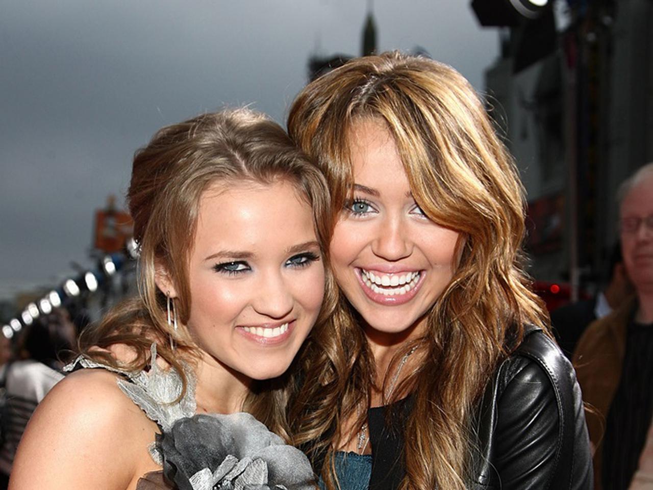 ハンナ・モンタナ、15周年を前にツイッター社から認められる