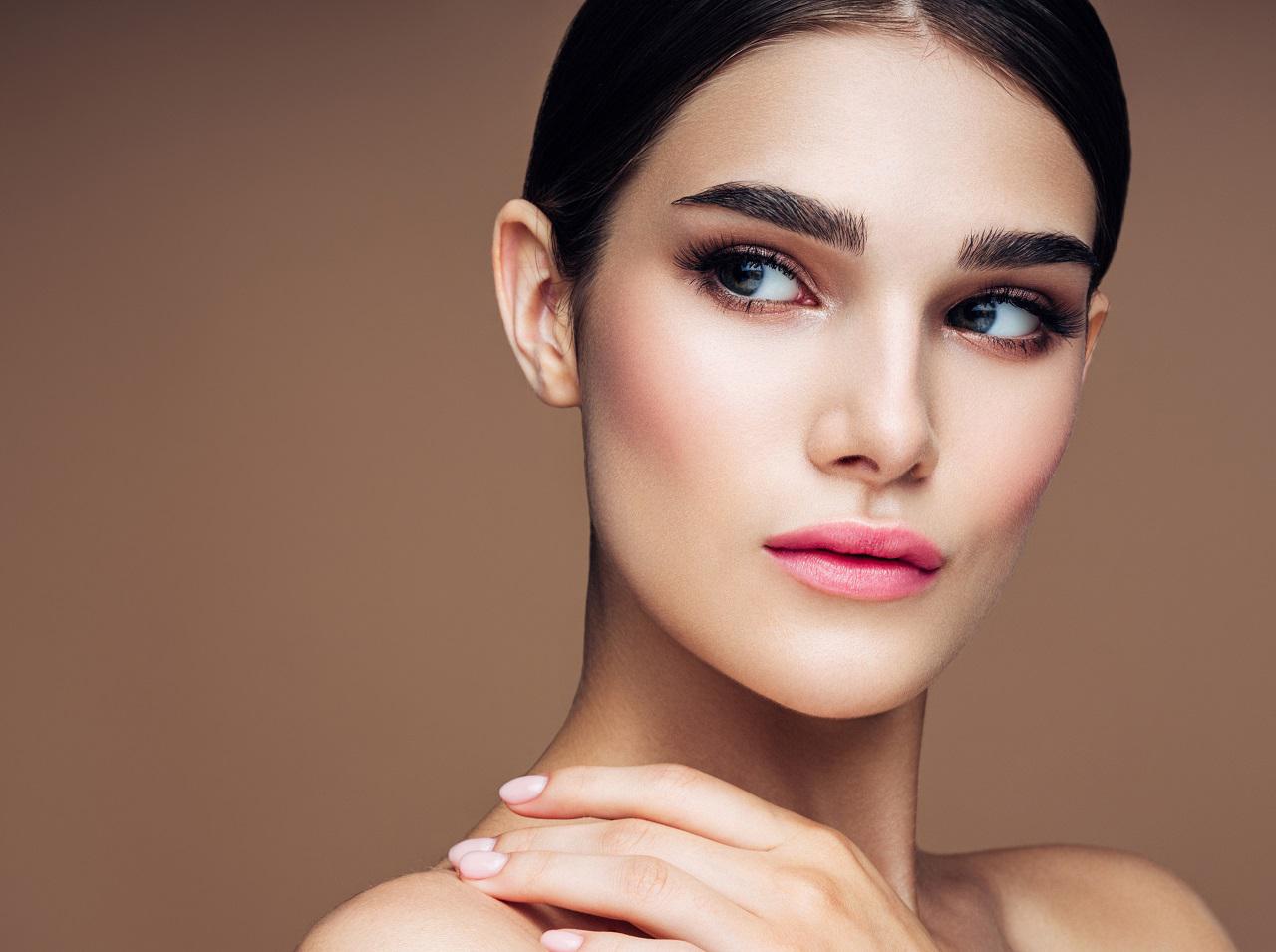 眉メイクが変わる「ブロウ・プライマー」って知ってる？眉限定のベースが海外で人気