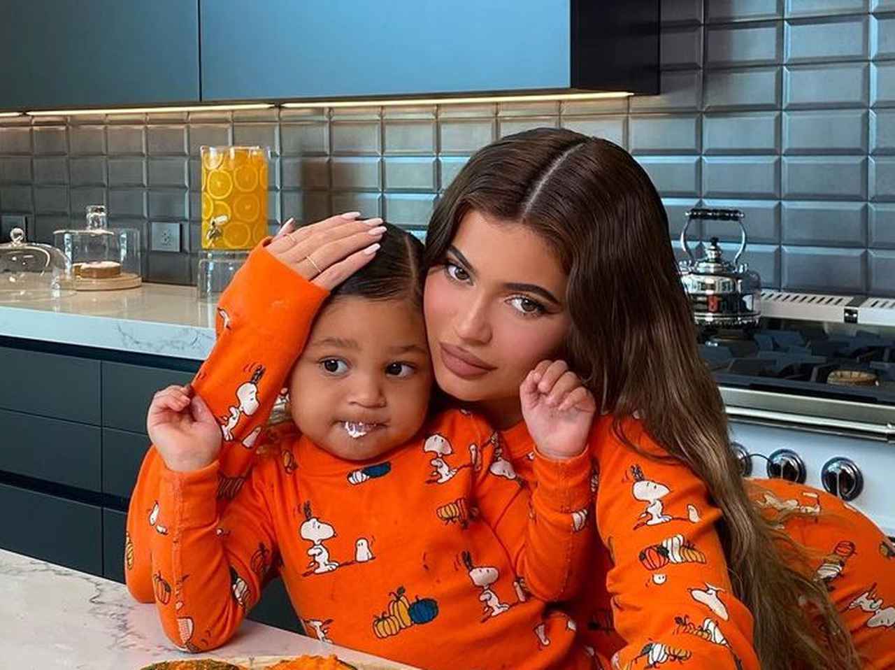 カイリー・ジェンナー娘、デュア・リパの曲でダンスする姿が愛おしい