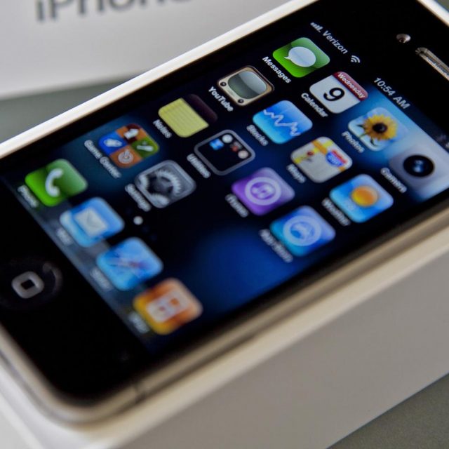 AppleのiPhoneは「あのモデル」が最高説、共感エピソードがエモすぎる…