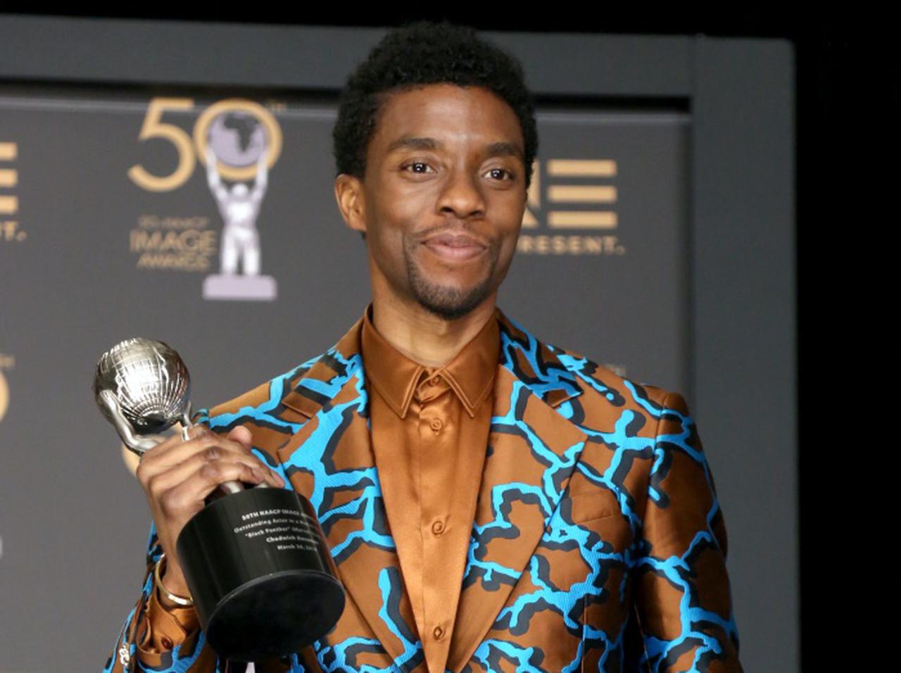 故チャドウィック・ボーズマンが主演男優賞を受賞、妻が涙の受賞スピーチ【ゴールデン・グローブ2021】