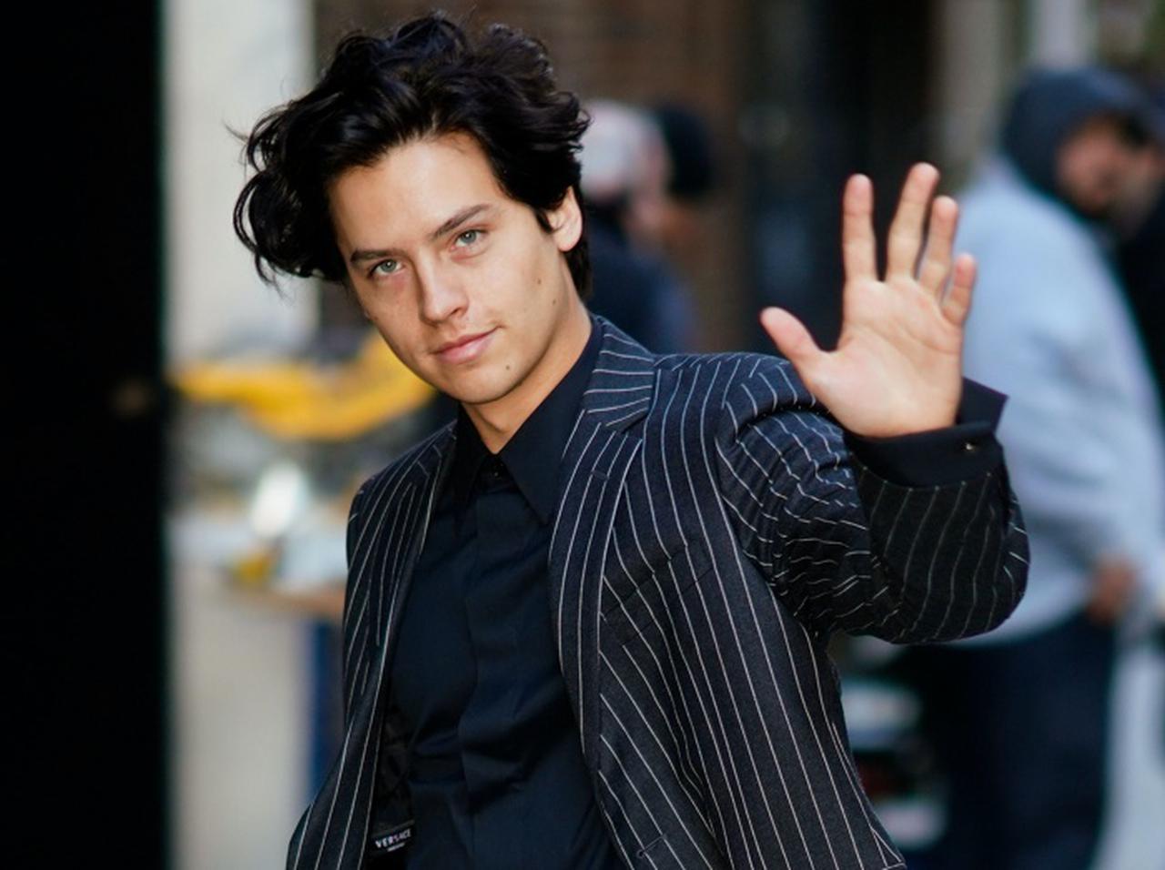 コール・スプラウスの「酒のアテ」が独特すぎるも『スイート・ライフ』ファンにはたまらない