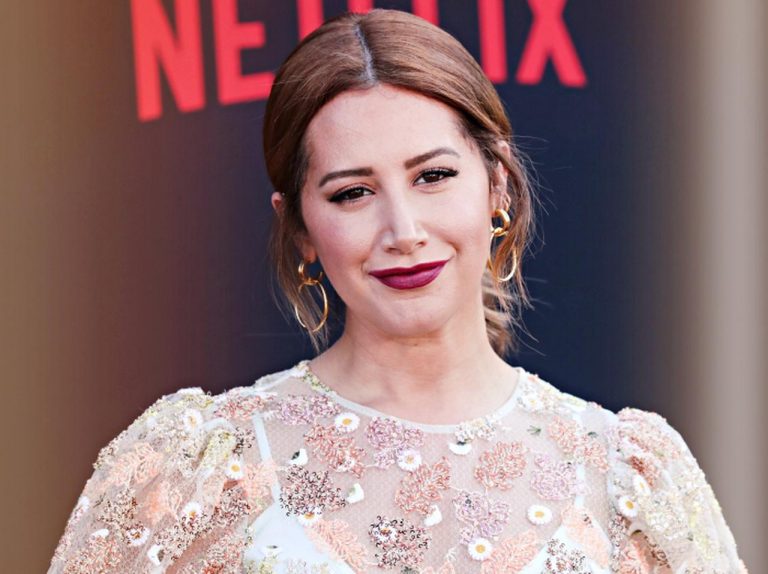アシュレイ・ティスデイルが第1子出産！ジェンダーレスな「宇宙系ネーム」を命名