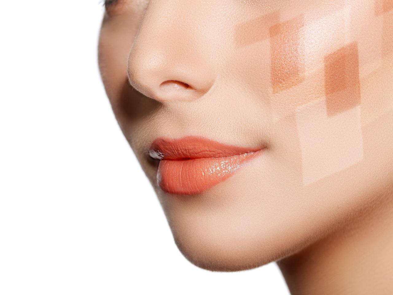 ファンデの色が合わない?色選びに失敗したときの賢い活用方法