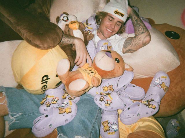 売り切れ必至！ジャスティン・ビーバーとクロックスのコラボが数量限定で発売