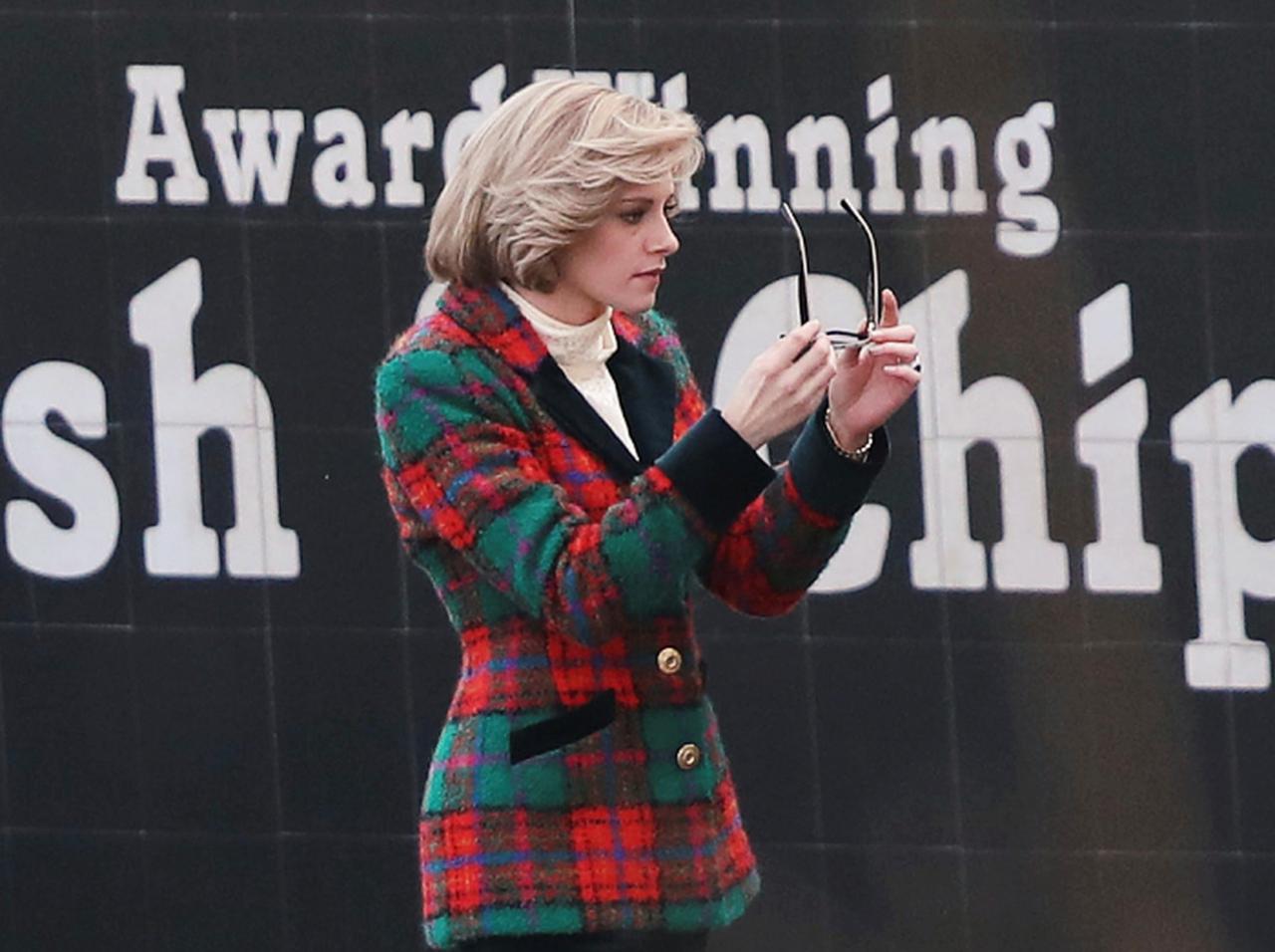 もはやダイアナ妃が憑依？クリステン・スチュワート主演『スペンサー』の新ルック公開