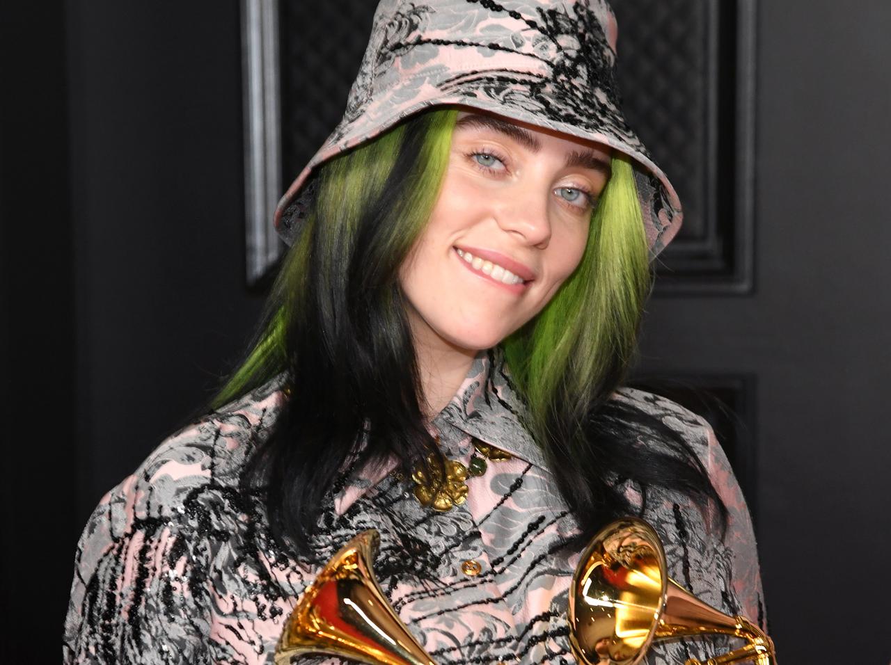 『007』ビリー・アイリッシュのテーマ曲、公開前にもかかわらずグラミー賞受賞!