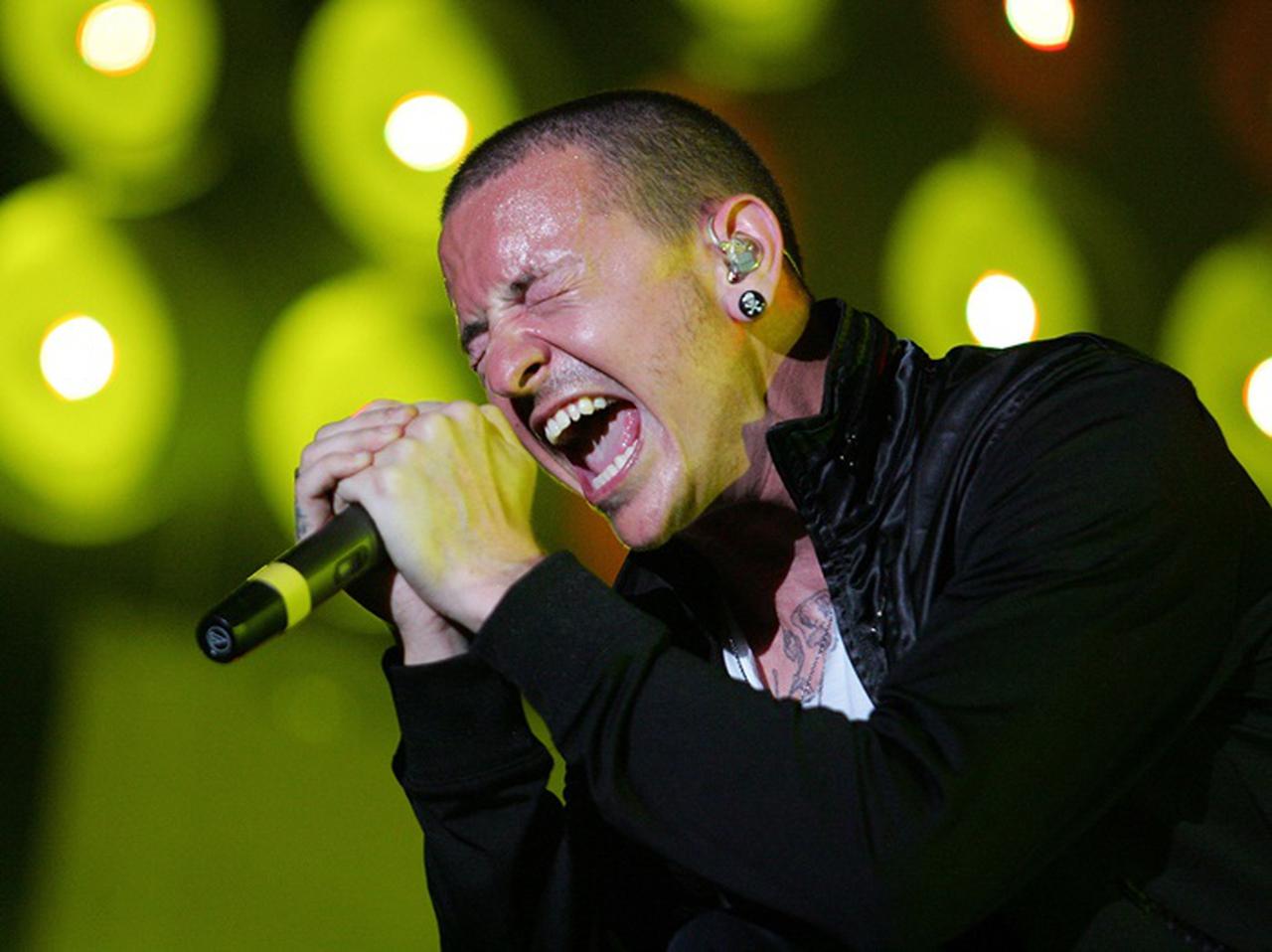 故チェスター・ベニントン元妻、誕生日にチェスターが「江南スタイル」を踊る姿を公開