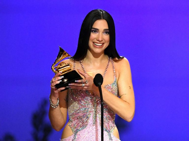 デュア・リパ、今年のグラミー賞で女性受賞者が多かったことを「嬉しく思う」
