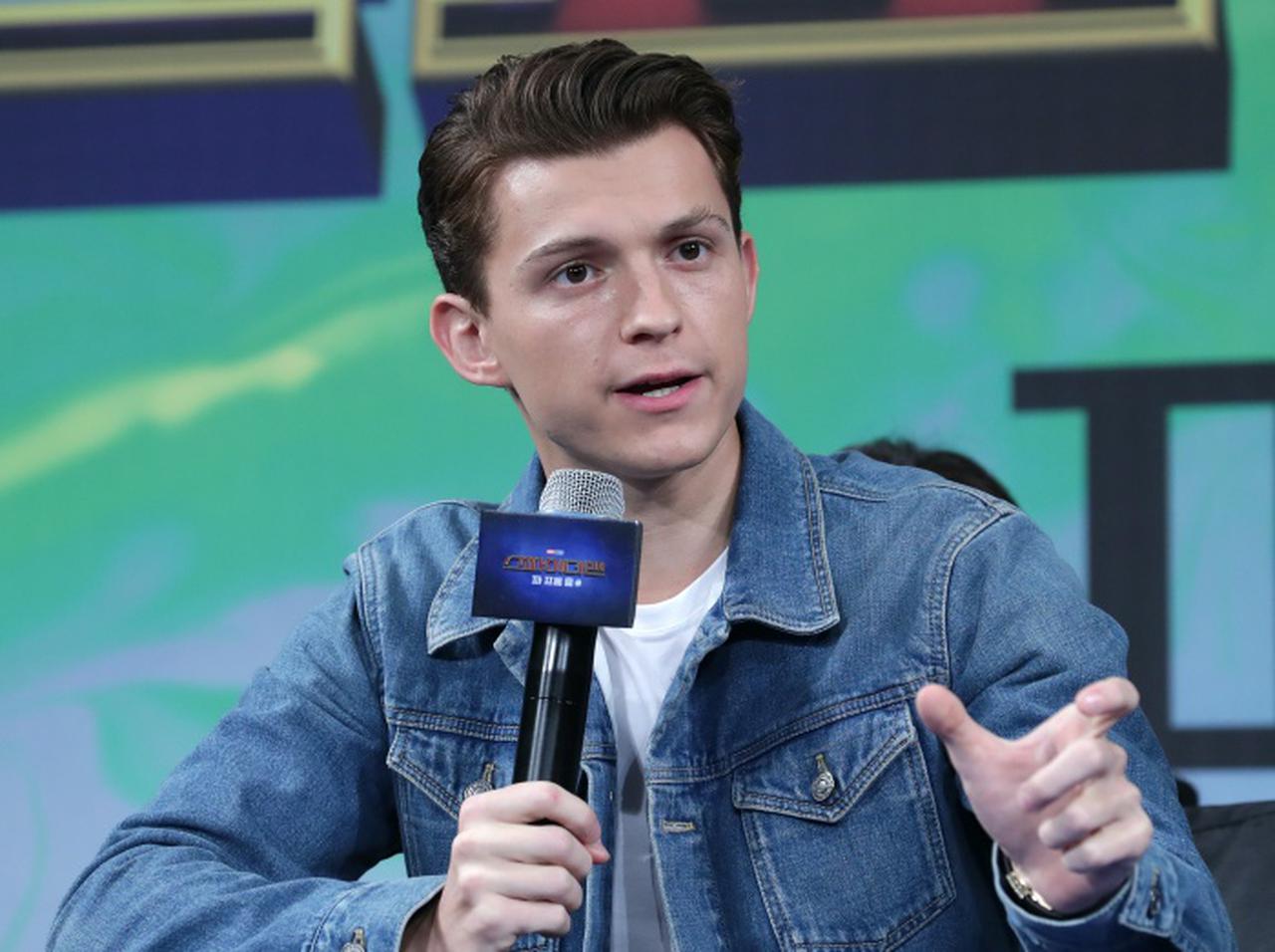 マーベルのネタバレ王トム・ホランド、ネタバレを促す質問に葛藤を抱えている