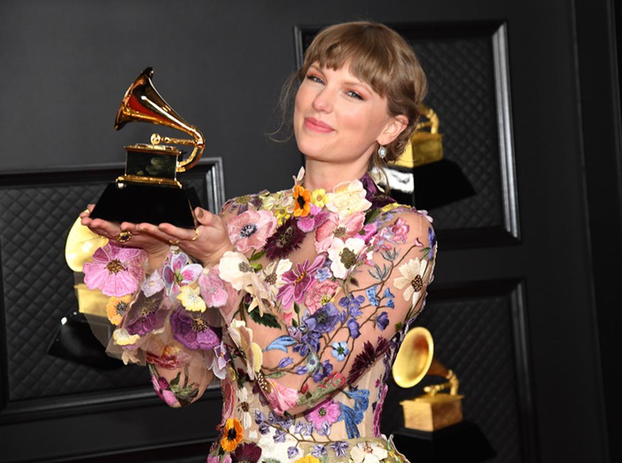 テイラー・スウィフト、恋人のジョー・アルウィンに感謝