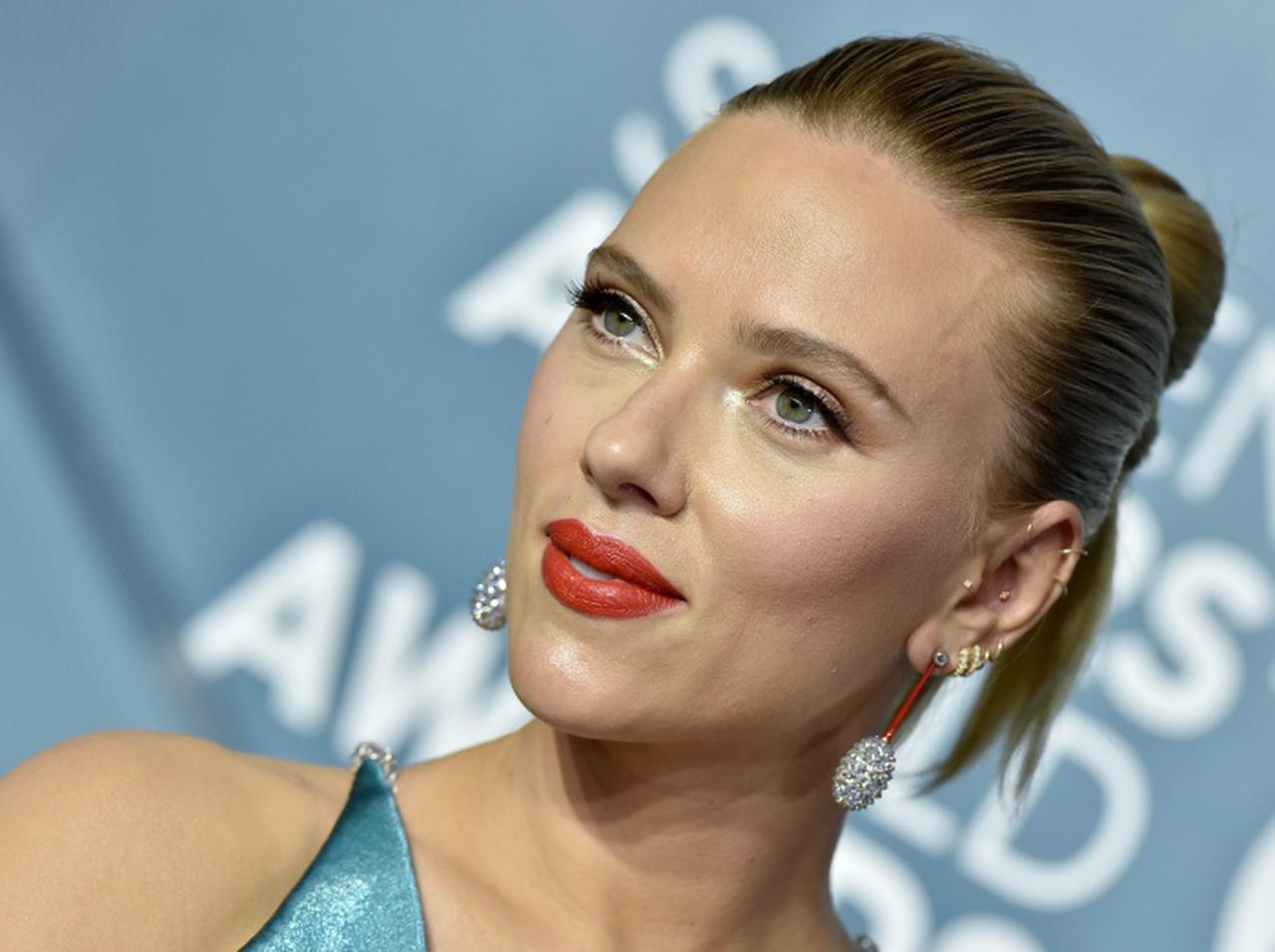 スカーレット・ヨハンソン、俳優として政治的な発言をすることの難しさを語る