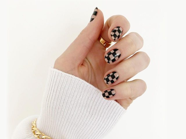 ネイルも「チェスボード柄」が人気！Netflix『クイーンズ・ギャンビット』影響で大流行