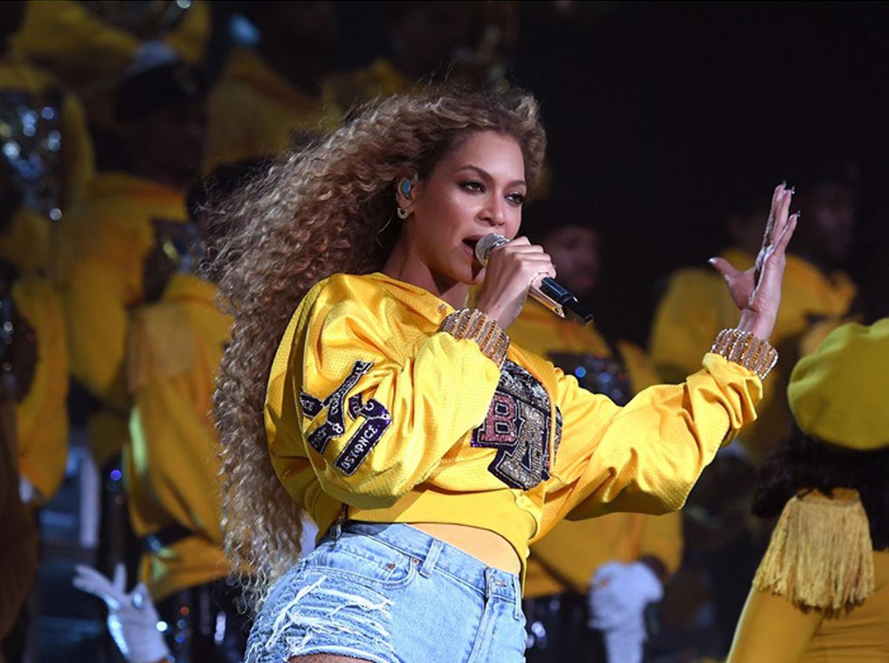 ビヨンセ、亡きファンのためにアカペラでスペシャルメドレーを捧げる