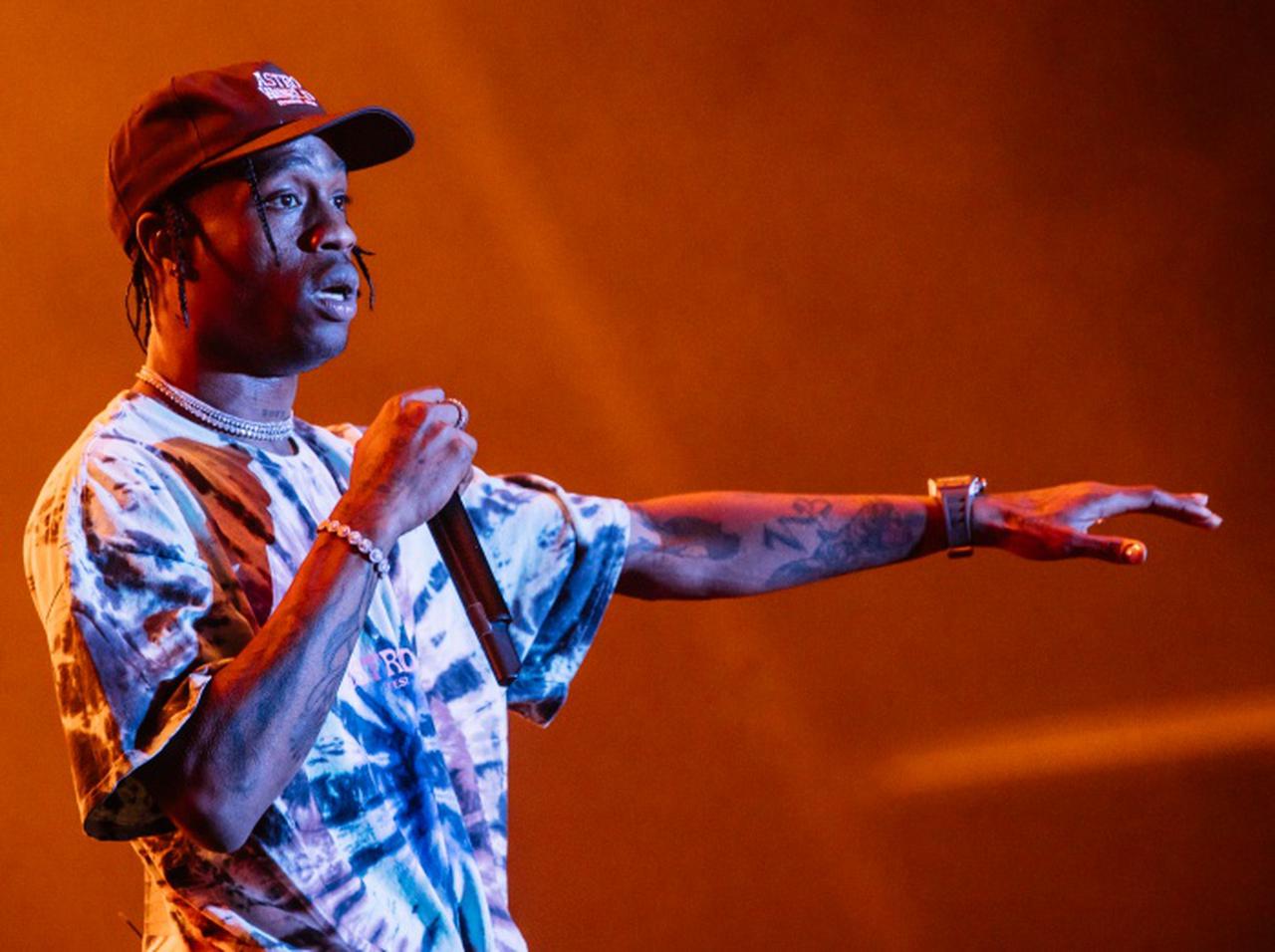 トラヴィス・スコット、コロナ禍で学校へ通えない子どもたちに想いを馳せる