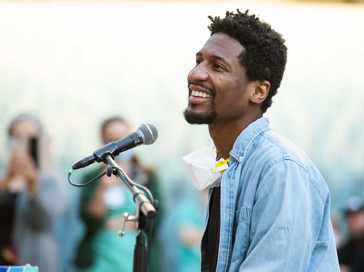 コラボしたい相手はガガ!『ソウルフル・ワールド』の楽曲などを手がけるジョン・バティステにインタビュー