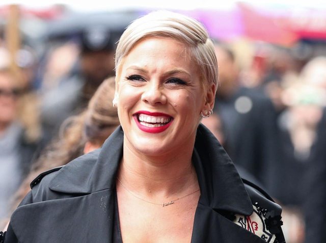 ピンク、保護犬を迎えるも名前のクセが強い