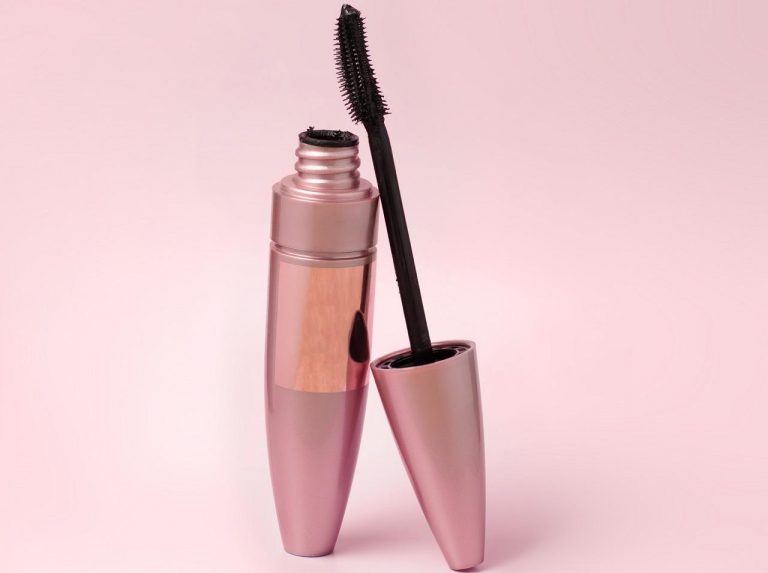 下まつげはどう塗るのが正解?3通りの目元を叶えるマスカラの塗り方