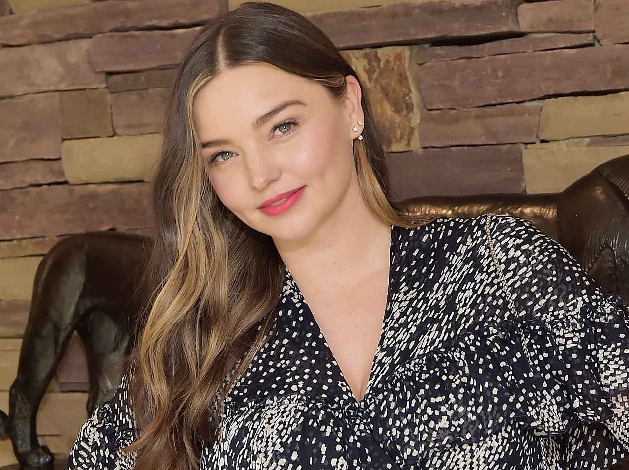 ミランダ・カーがリアルに愛用!必需品だと語る3つのコスメとは?