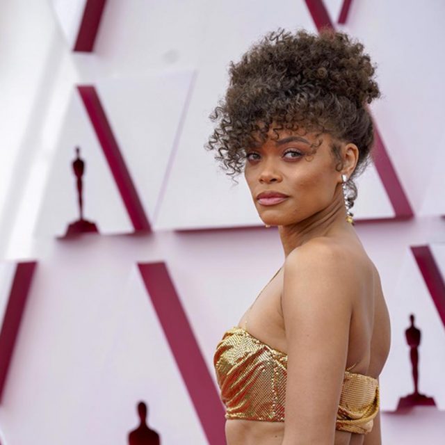 アンドラ・デイ、オスカーでは異例のセクシーな衣装はビリー・ホリデイへのオマージュ