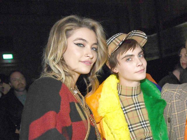 カーラ・デルヴィーニュとパリス・ジャクソン、おソロいのタトゥーに個性が表われる