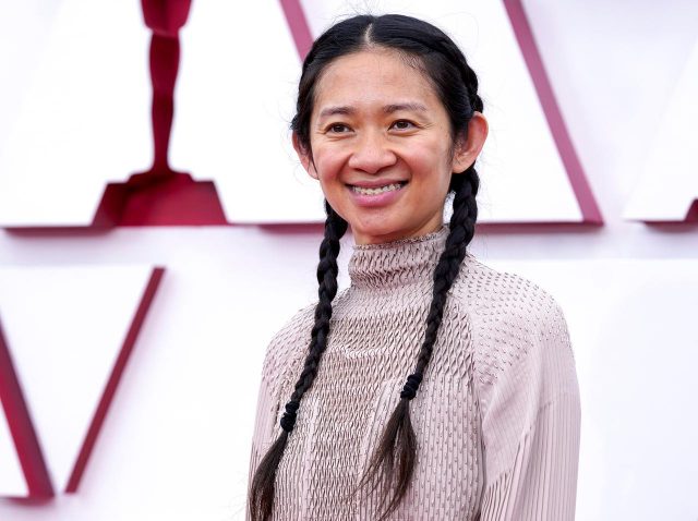 『ノマドランド』クロエ・ジャオが監督賞受賞！三字経から引用したスピーチに心打たれる