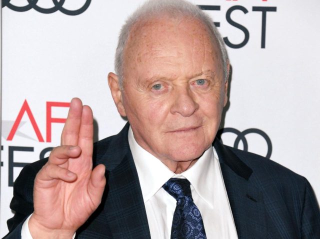 アンソニー・ホプキンス、大事なアワードをパスして「やっていた事」にほのぼの