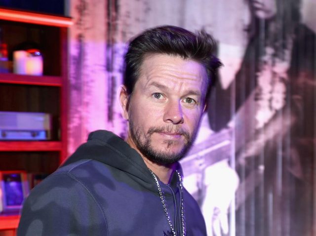 マーク・ウォールバーグ、6週間で10キロ以上増やすためにケンタッキーを爆食い予定