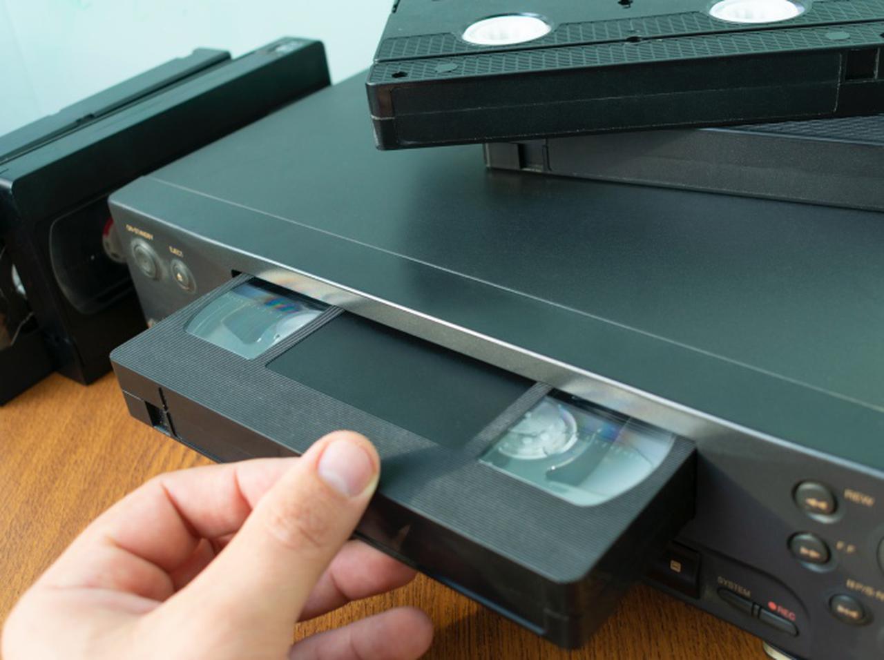 レンタルビデオを21年間延滞してしまった人が指名手配され逮捕!そのビデオのタイトルは…