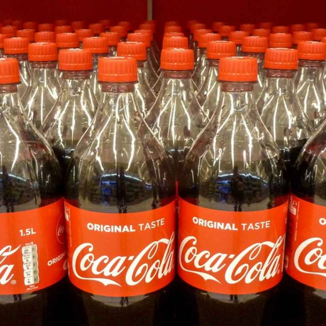 コカ・コーラ、春になると「黄色いキャップ」が登場するのはなぜ？