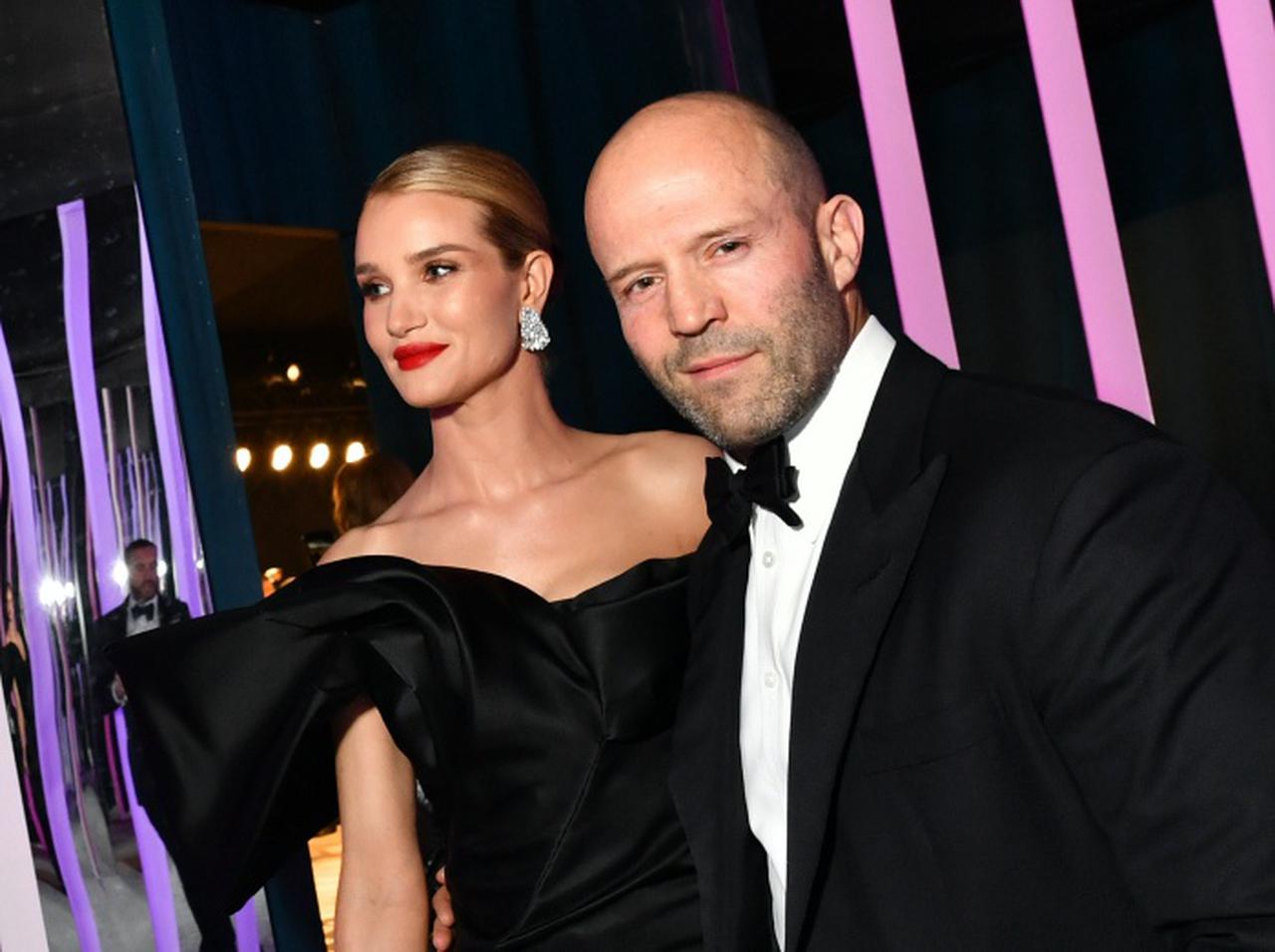 ジェイソン・ステイサム、婚約者が「初めて一緒に過ごした夜」に驚かされたことを明かす