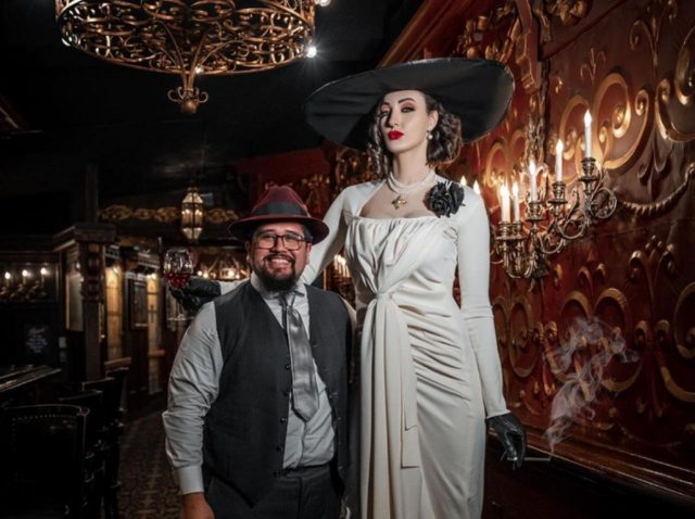 身長2m超えの元オリンピック選手による『バイオハザード ヴィレッジ』コスプレが“ホンモノ”すぎ！