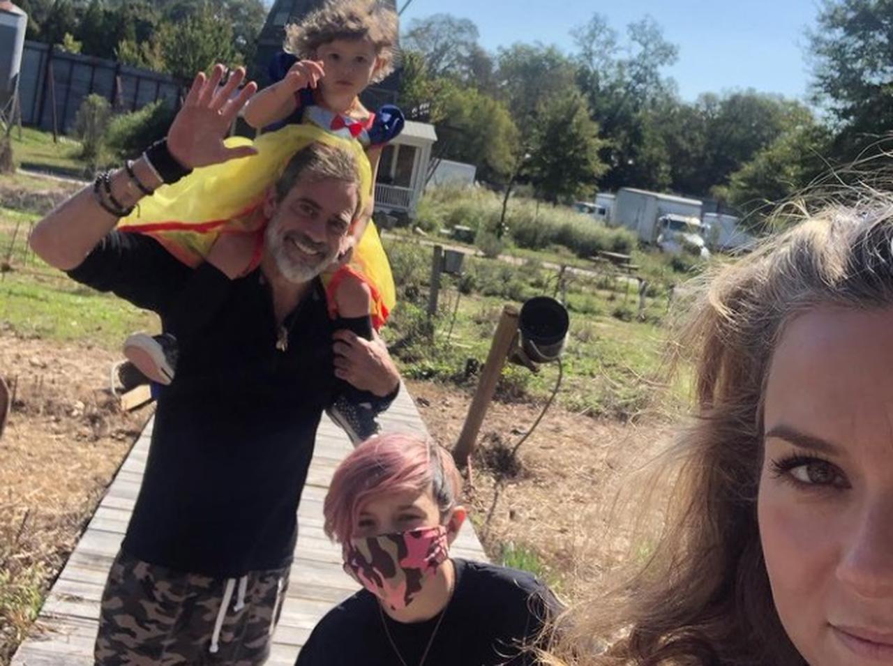 『ウォーキング・デッド』ニーガン役、撮影中は“リックの家”に実際に住んだ！「食事」が胸アツ