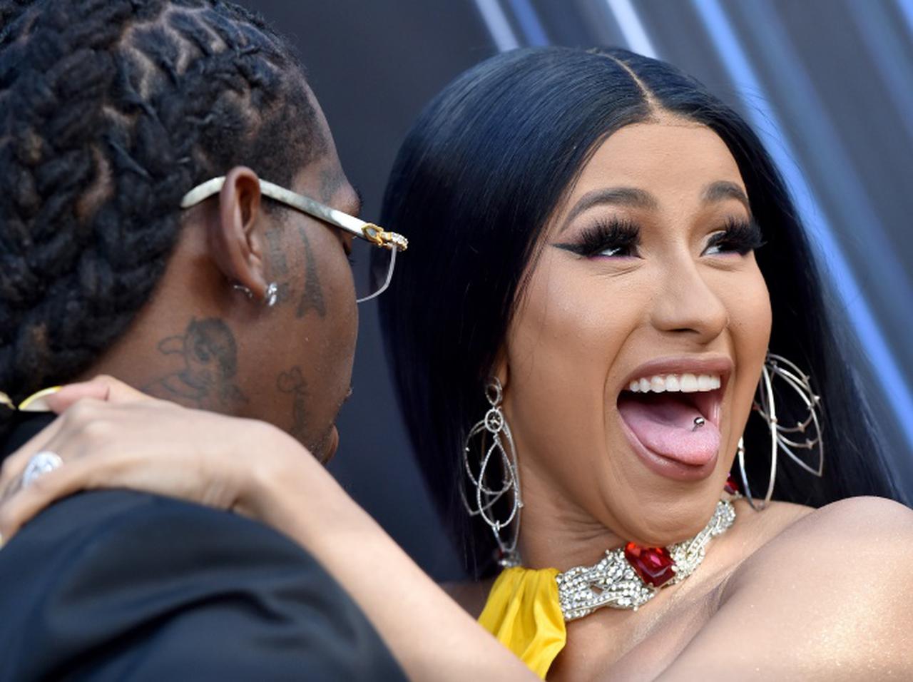 カーディ・B、“あの曲”のレコーディング中に燃え上がって「ヤッちゃった」と暴露