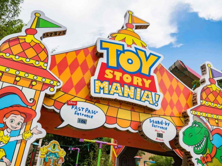 ディズニーランド、待ち時間のところに「間違って表示されたモノ」にザワつく