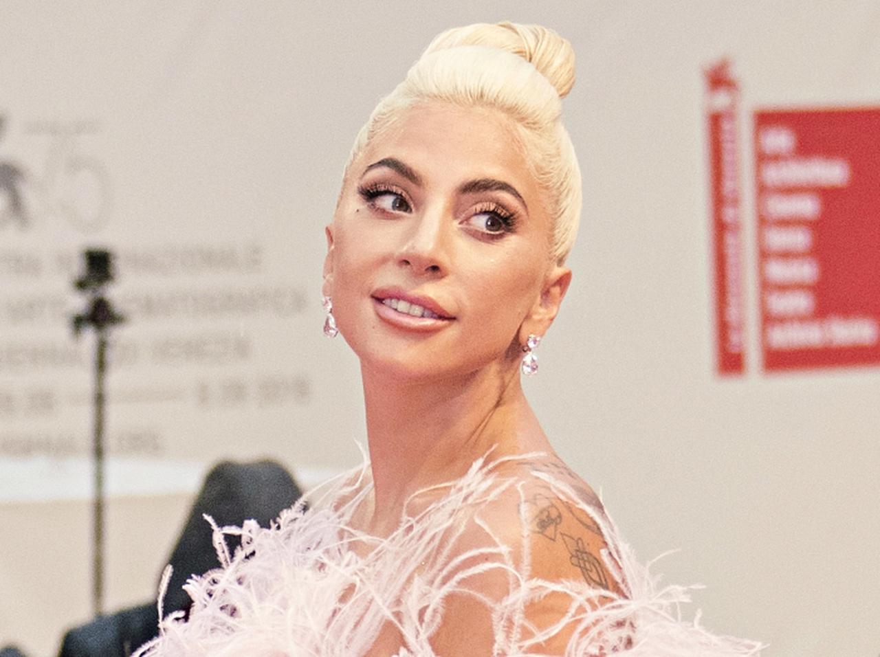 レディー・ガガ、「ブラック・ウィドウ」へと着々と変貌を遂げる様子がスゴい…