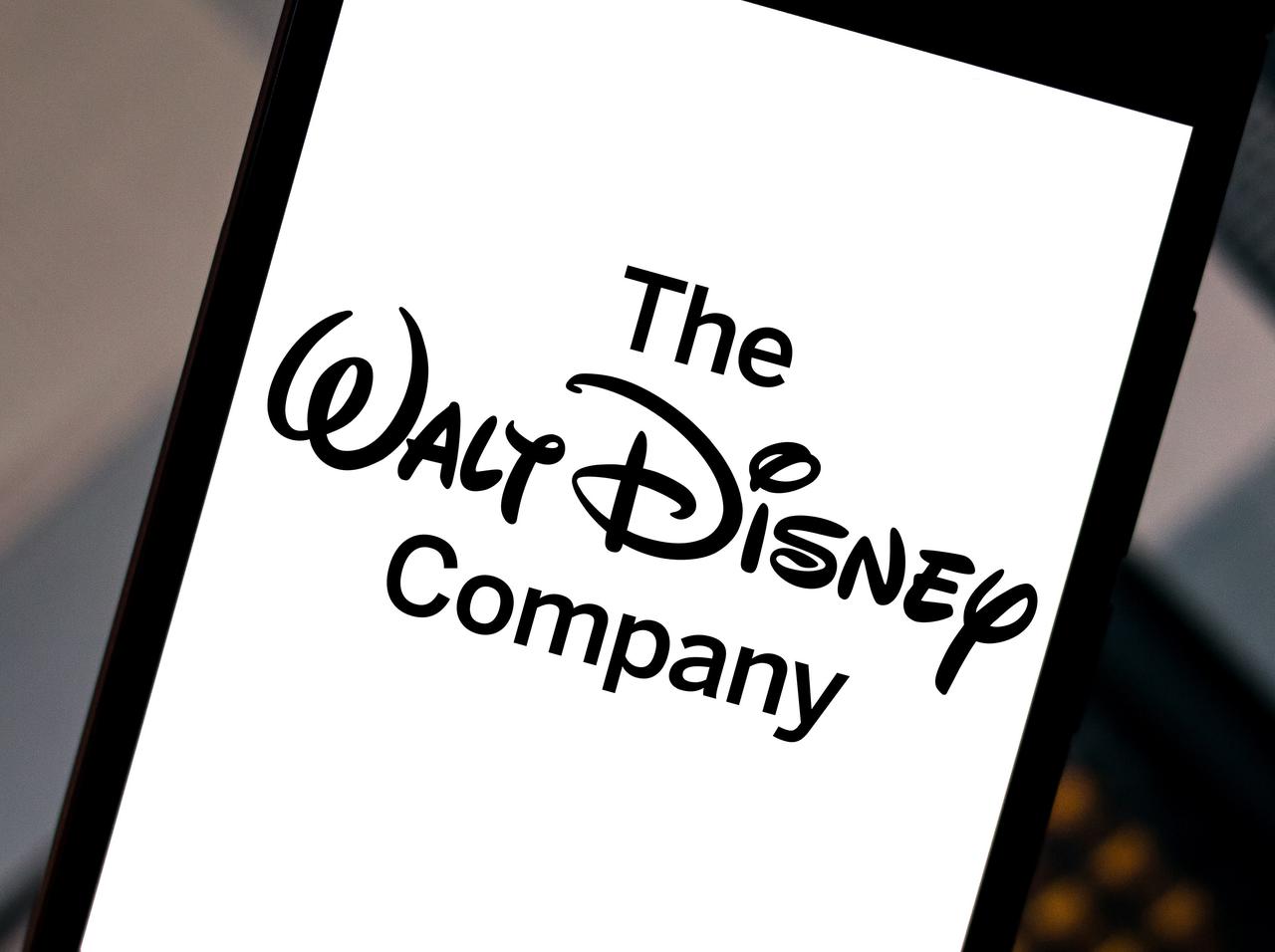 ディズニーのロゴの「D」って“あれ”に見えるよね…?の意見に「分かる」の声が続々