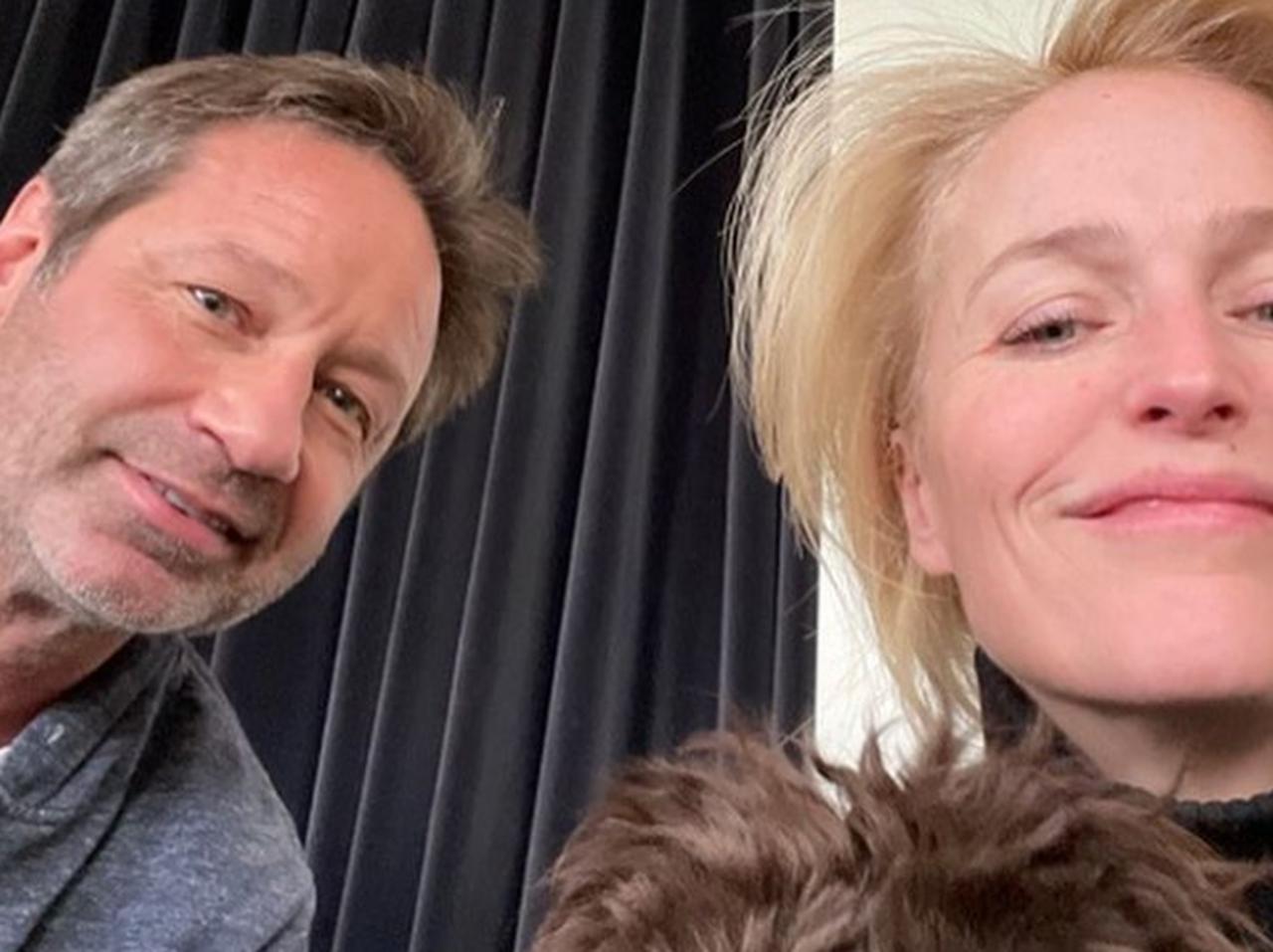 『X-ファイル』スカリーとモルダーがプライベートで再会!すっぴんリラックス写真が最高すぎる