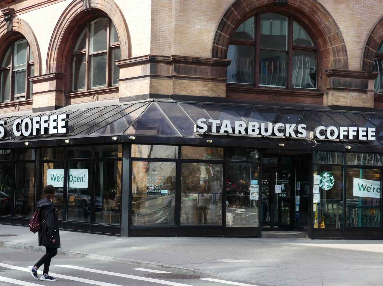 スターバックスで買ったサンドイッチに「あること」をした客が炎上、なんでそんなことを…!?