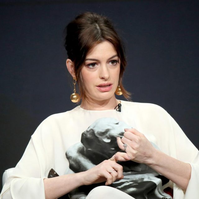 アン・ハサウェイ、夜中に考えて“眠れなくなってしまう”ことが世界規模