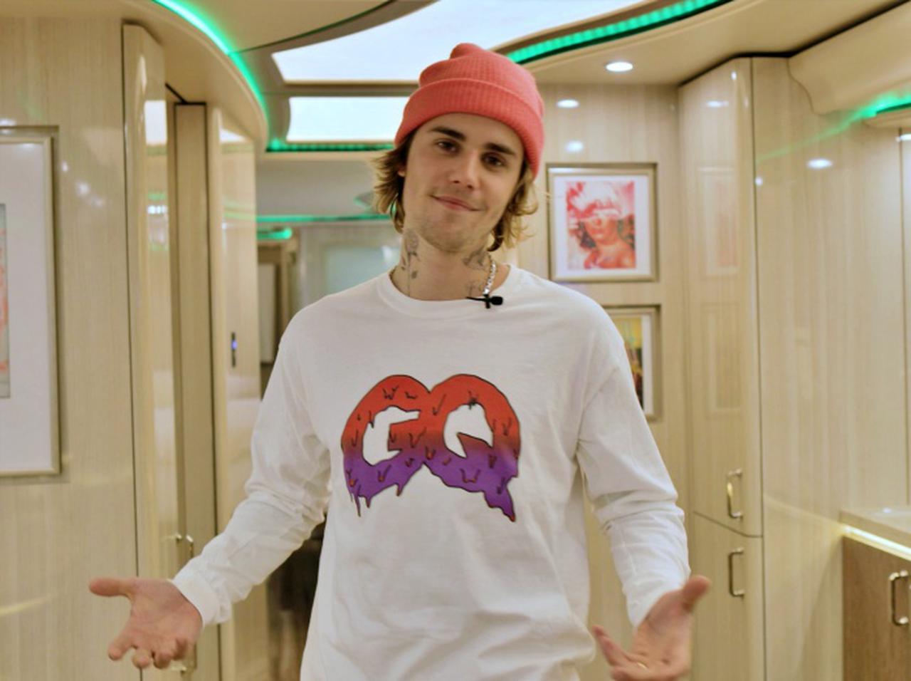 ジャスティン・ビーバーの「移動用バスの中」がセレブすぎてビビる