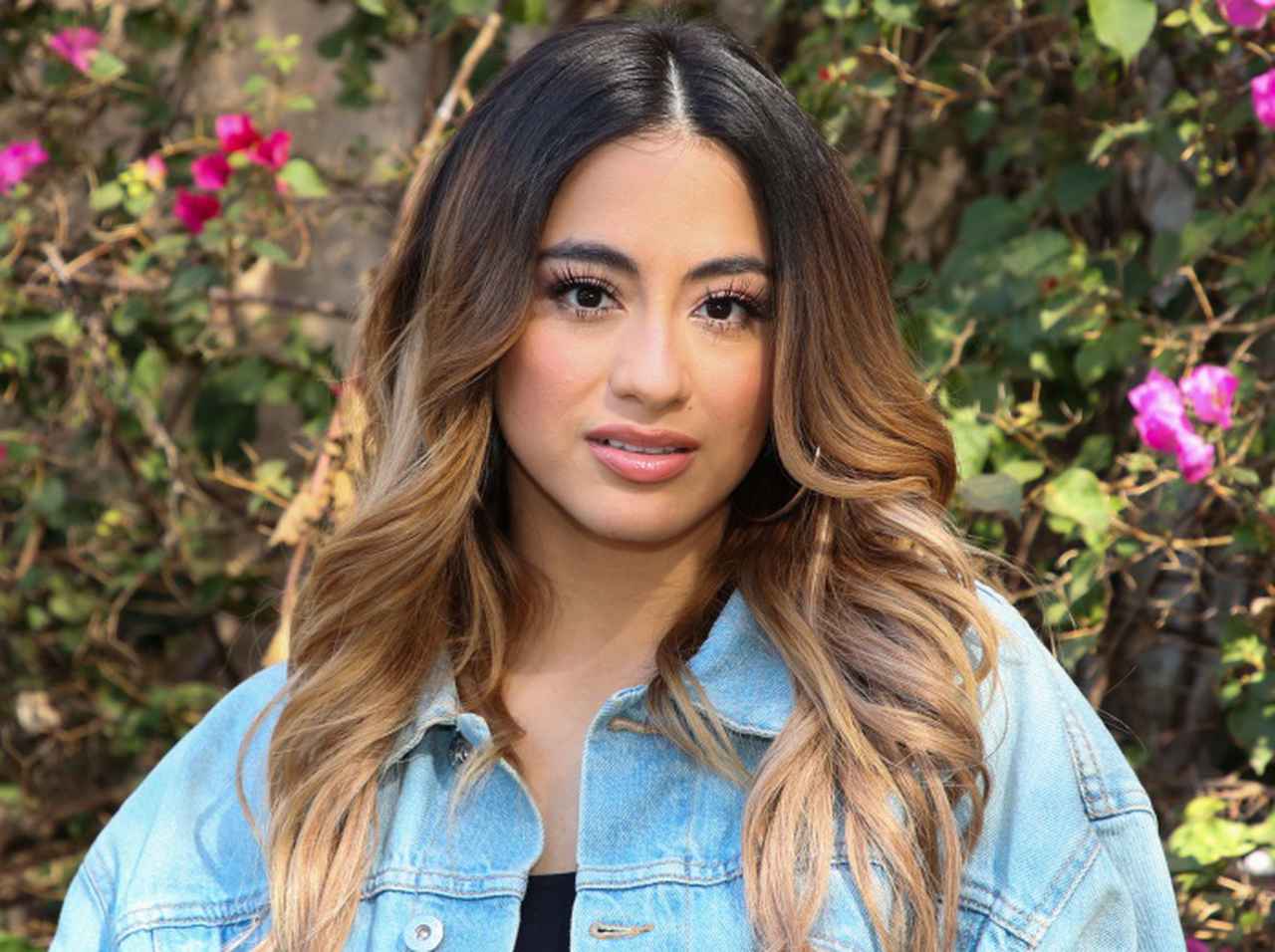 フィフス・ハーモニーのアリー、4年前の『スッキリ!!』出演映像に爆笑してしまう