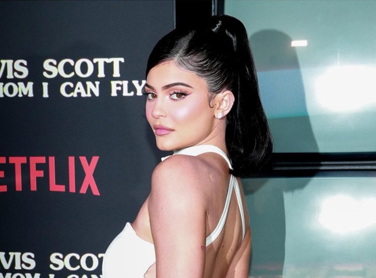 カイリー・ジェンナー、フィルター絶ちして「ありのままの自分」を見せる